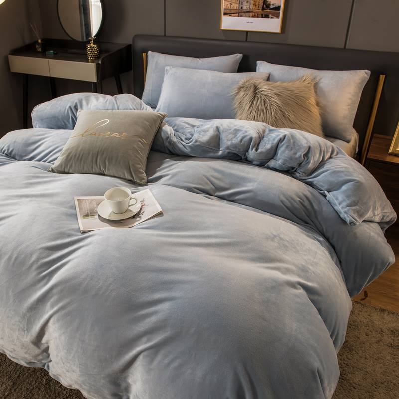 Double Bed Surface Plus Flange Flannel Product Three Thick Bed Sets